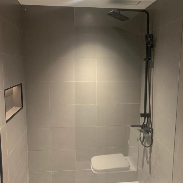 residential villa bathroom tile work