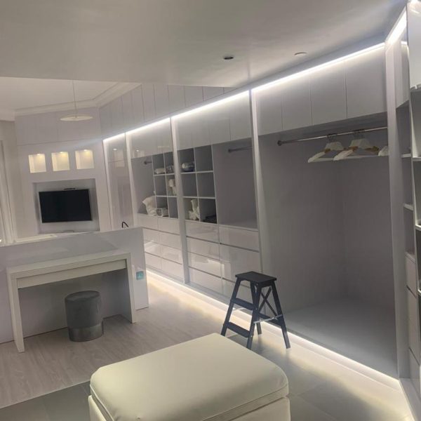 residential villa dressing room